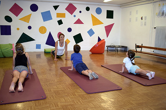 Alapozó Fejlesztés - Alapozó Terápia - Mende